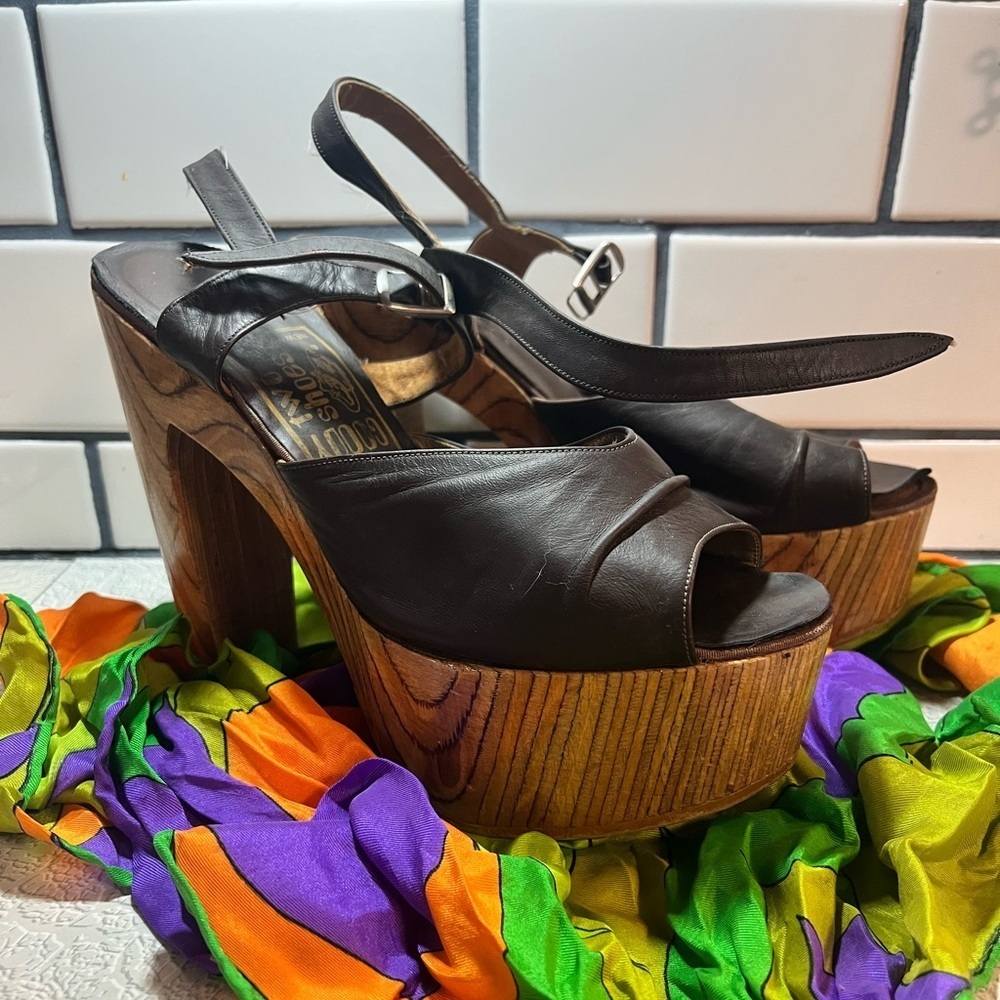 Vintage platform wooden heels goody two shoes  size 7 brown SUPER RARE !!!